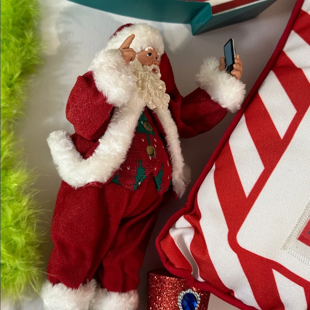 LOT OF CHRISTMAS DECORATIONS! 9 ITEMS!